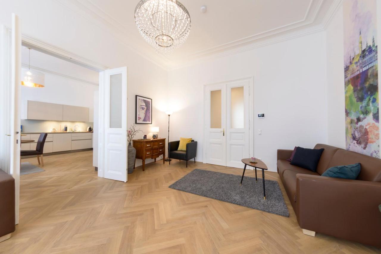 Appartamento Senator Stephansplatz By Ichbucheat Vienna